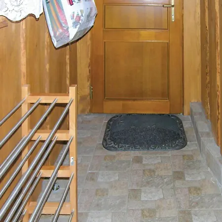 Three-bedroom Holiday In Nejdek