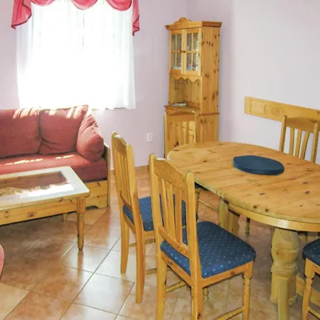 Three-bedroom Holiday In